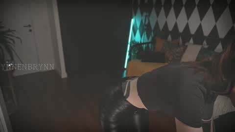 ynnenbrynn online show from December 7, 2024, 2:35 pm