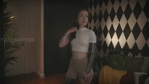 ynnenbrynn online show from February 12, 2025, 3:51 am