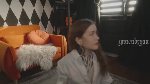 ynnenbrynn online show from February 3, 2026, 5:05 am