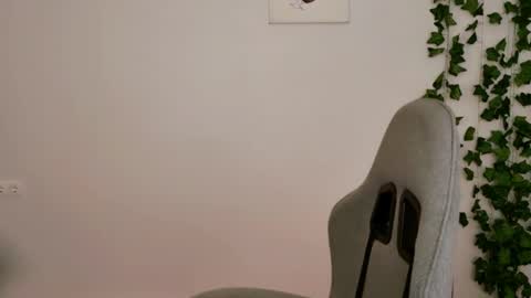 Snapshot of yoka_paradoxxx chatting on February 3, 2026, 9:25 am yoka_paradoxxx online show from February 3, 2026, 9:25 am