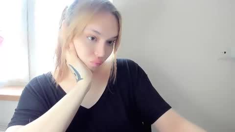 Snapshot of yomoyoo chatting on February 20, 2025, 1:19 pm yomoyoo online show from February 20, 2025, 1:19 pm