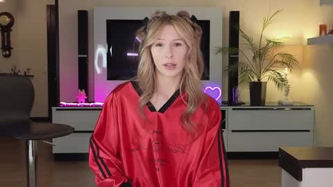  Wilma  online show from November 28, 2025, 3:47 pm