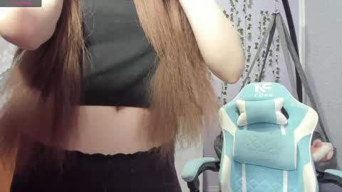 yoonhee_ki online show from April 23, 2026, 4:20 pm