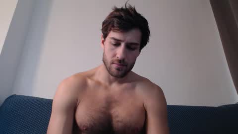 Yoooups online show from December 2, 2025, 12:54 pm