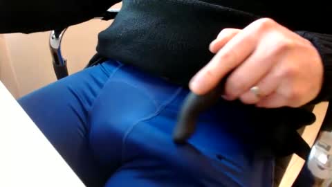 yorkiemanuk online show from February 12, 2025, 3:16 pm