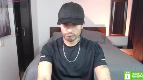 yoshy_man online show from November 4, 2025, 3:05 am