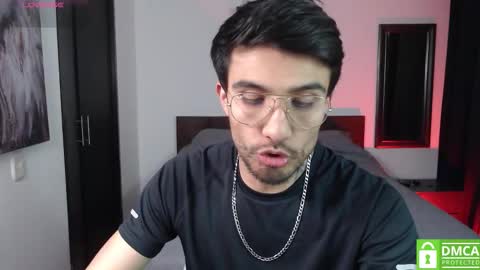 yoshy_man online show from November 9, 2025, 3:16 am