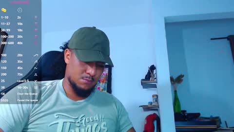 Snapshot of yosoy_enzo2020 chatting on October 17, 2025, 3:20 am Enzo online show from October 17, 2025, 3:20 am