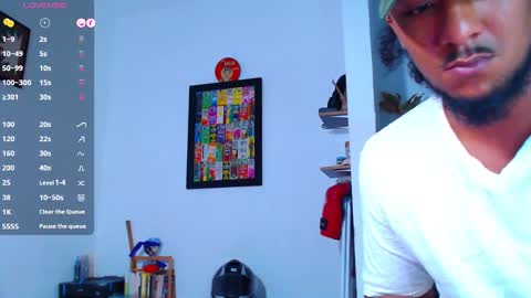 Snapshot of yosoy_enzo2020 chatting on October 21, 2025, 3:29 am Enzo online show from October 21, 2025, 3:29 am