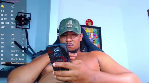 Snapshot of yosoy_enzo2020 chatting on November 5, 2025, 3:39 am Enzo online show from November 5, 2025, 3:39 am