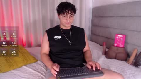 Snapshot of yossefmout chatting on July 18, 2026, 12:20 pm Yossef online show from July 18, 2026, 12:20 pm