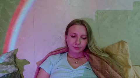 Snapshot of you_cant_forget chatting on September 17, 2025, 1:57 pm you_cant_forget online show from September 17, 2025, 1:57 pm