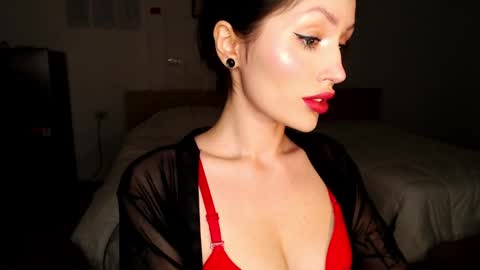 Snapshot of you_deserve chatting on January 26, 2025, 4:20 pm Sophie online show from January 26, 2025, 4:20 pm