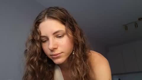 Liliya online show from April 5, 2026, 1:52 pm