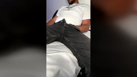 youbadboy222 online show from April 7, 2026, 8:04 am