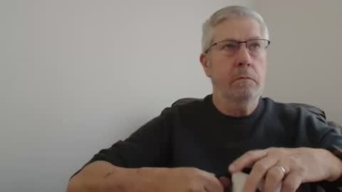 Snapshot of yougogirl_3 chatting on January 1, 2025, 7:43 pm Colorado Guy Straight online show from January 1, 2025, 7:43 pm