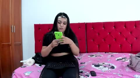  Annie  Elizabeth online show from October 2, 2025, 2:13 pm