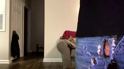 Snapshot of youneverknowimight2 chatting on October 29, 2025, 2:47 am kindahorny online show from October 29, 2025, 2:47 am