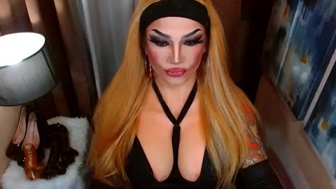 Snapshot of your1truequeen chatting on February 4, 2026, 4:51 am QUEEN MADISON online show from February 4, 2026, 4:51 am