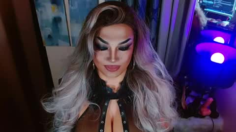Snapshot of your1truequeen chatting on April 27, 2026, 4:38 pm QUEEN MADISON online show from April 27, 2026, 4:38 pm