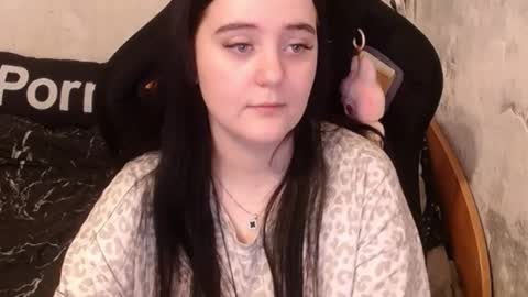 your_8a8y online show from October 16, 2025, 10:49 am