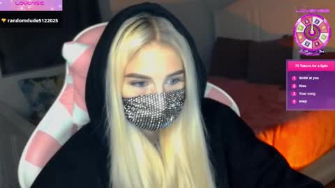 Snapshot of your___barbie chatting on January 2, 2025, 10:01 pm Barbie online show from January 2, 2025, 10:01 pm