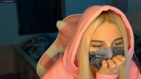 Snapshot of your___barbie chatting on January 4, 2025, 1:42 am Barbie online show from January 4, 2025, 1:42 am