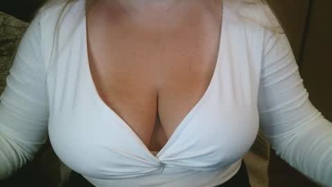 Maria Love online show from February 3, 2026, 4:32 am