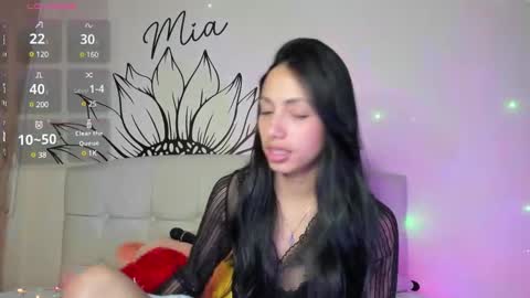 Snapshot of your_beck chatting on February 10, 2025, 1:24 am mia3 online show from February 10, 2025, 1:24 am