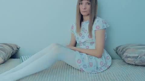 Snapshot of your_caramelka chatting on September 11, 2025, 10:37 am Lily online show from September 11, 2025, 10:37 am