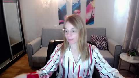Snapshot of your_crush_12 chatting on October 21, 2025, 6:25 am your_crush_12 online show from October 21, 2025, 6:25 am