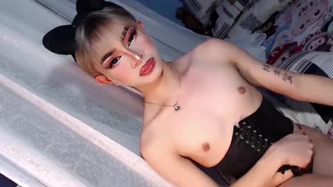 Snapshot of your_dimplecummer chatting on February 17, 2025, 2:59 pm CALL ME DIMPLE STAR xx online show from February 17, 2025, 2:59 pm