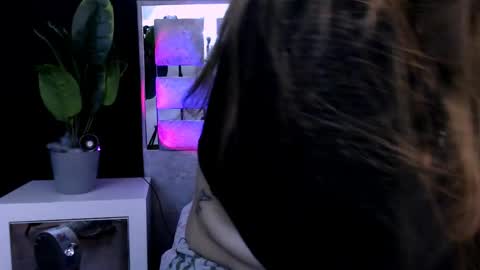 Snapshot of your_girl_of_dream chatting on April 1, 2026, 2:58 pm your_girl_of_dream online show from April 1, 2026, 2:58 pm