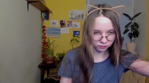 Snapshot of your_leslie chatting on December 28, 2024, 7:11 pm Leslie online show from December 28, 2024, 7:11 pm