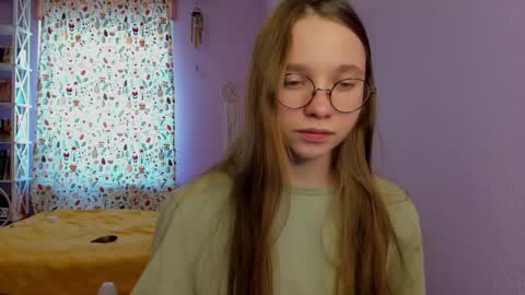 Snapshot of your_leslie chatting on February 19, 2025, 11:06 am Leslie online show from February 19, 2025, 11:06 am