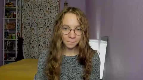 Snapshot of your_leslie chatting on September 21, 2025, 5:03 pm Leslie online show from September 21, 2025, 5:03 pm