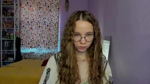 Snapshot of your_leslie chatting on September 22, 2025, 5:09 am Leslie online show from September 22, 2025, 5:09 am