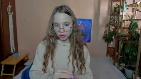 Snapshot of your_leslie chatting on June 10, 2026, 10:52 pm Leslie online show from June 10, 2026, 10:52 pm