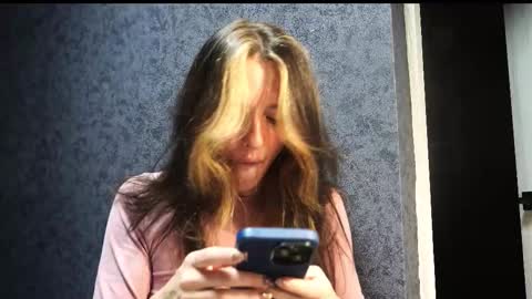 Snapshot of your_little_flexible_girl chatting on November 24, 2025, 9:25 pm Meri online show from November 24, 2025, 9:25 pm