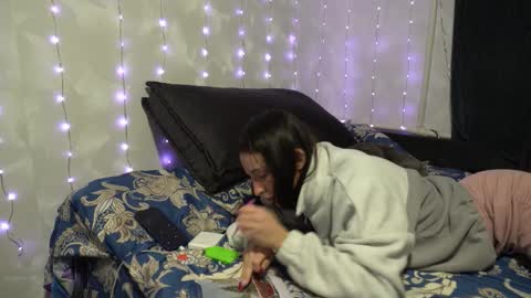 Snapshot of your_little_flexible_girl chatting on January 11, 2026, 8:25 pm Meri online show from January 11, 2026, 8:25 pm