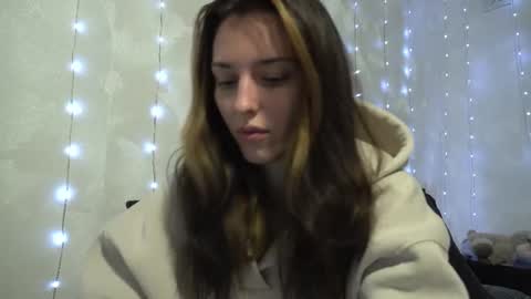 Snapshot of your_little_flexible_girl chatting on February 10, 2026, 9:41 pm Meri online show from February 10, 2026, 9:41 pm