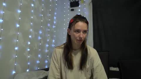 Snapshot of your_little_flexible_girl chatting on February 13, 2026, 9:55 pm Meri online show from February 13, 2026, 9:55 pm