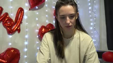 Snapshot of your_little_flexible_girl chatting on February 14, 2026, 9:33 pm Meri online show from February 14, 2026, 9:33 pm