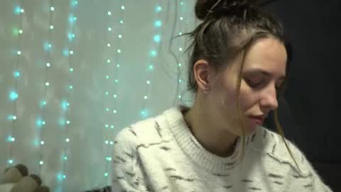 Snapshot of your_little_flexible_girl chatting on February 28, 2026, 8:43 pm Meri online show from February 28, 2026, 8:43 pm