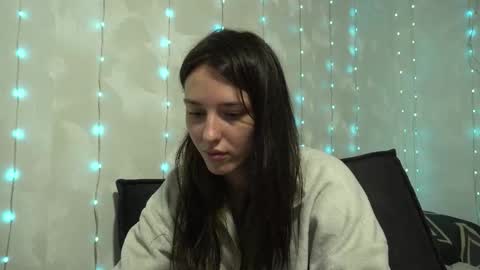 Snapshot of your_little_flexible_girl chatting on March 4, 2026, 9:10 pm Meri online show from March 4, 2026, 9:10 pm