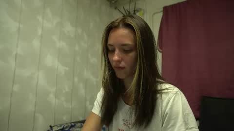 Snapshot of your_little_flexible_girl chatting on July 4, 2026, 8:37 pm Meri online show from July 4, 2026, 8:37 pm