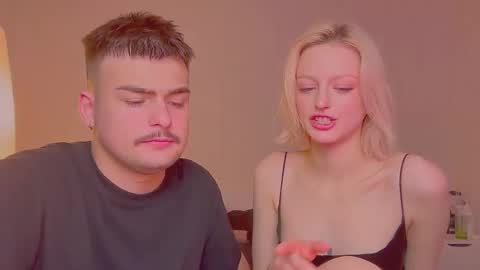 Snapshot of your_molly_mark chatting on October 24, 2025, 5:53 pm your_molly_mark online show from October 24, 2025, 5:53 pm