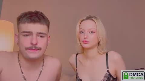 Snapshot of your_molly_mark chatting on November 3, 2025, 7:15 pm your_molly_mark online show from November 3, 2025, 7:15 pm