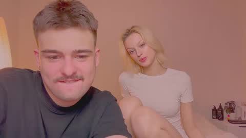 Snapshot of your_molly_mark chatting on November 5, 2025, 6:41 pm your_molly_mark online show from November 5, 2025, 6:41 pm