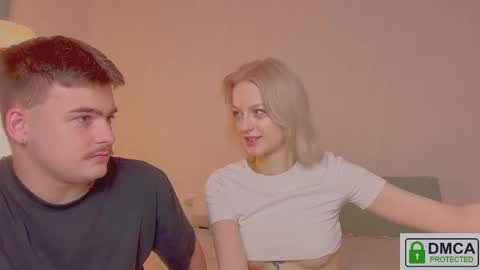 Snapshot of your_molly_mark chatting on November 12, 2025, 6:52 pm your_molly_mark online show from November 12, 2025, 6:52 pm